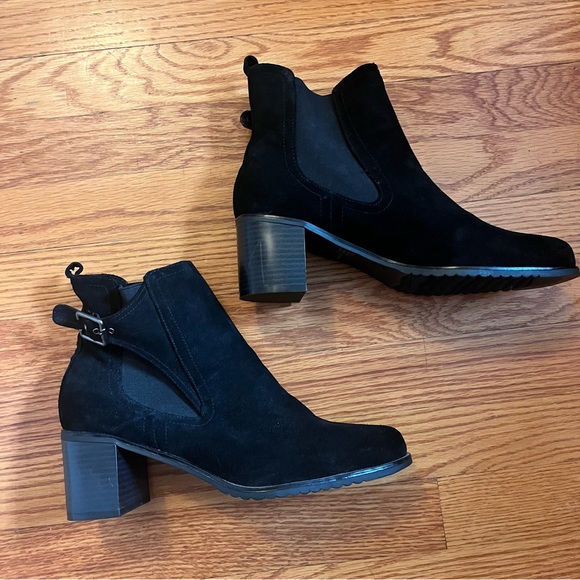 MARKON Suede Ankle Booties NWOT